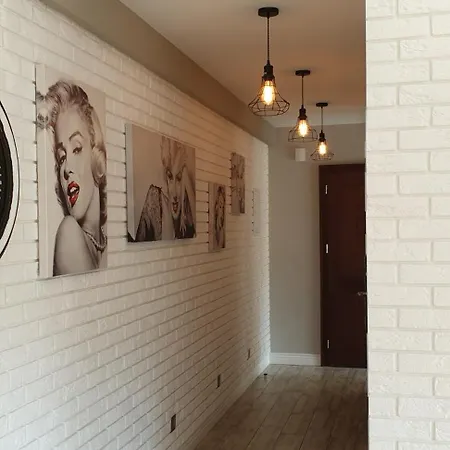 Marilyn Monroe 301 Apartment *