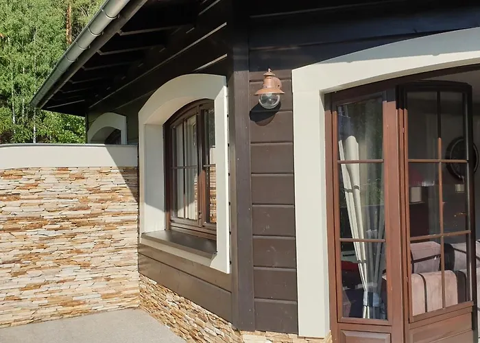 Marilyn Monroe 301 شقة شكلارسكا بوريبا